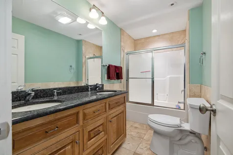 6 Eno Drive Exeter NH 03833