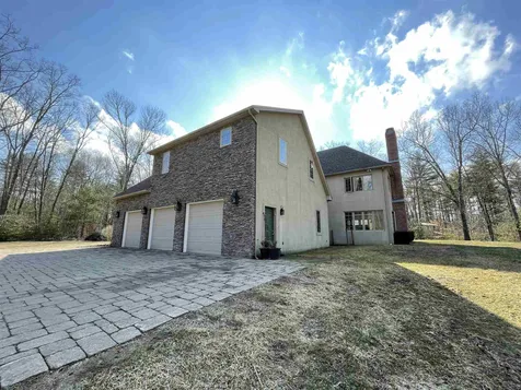 6 Eno Drive Exeter NH 03833
