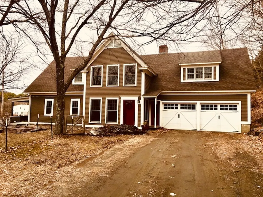 16 Pleasant Street Lyme NH 03786