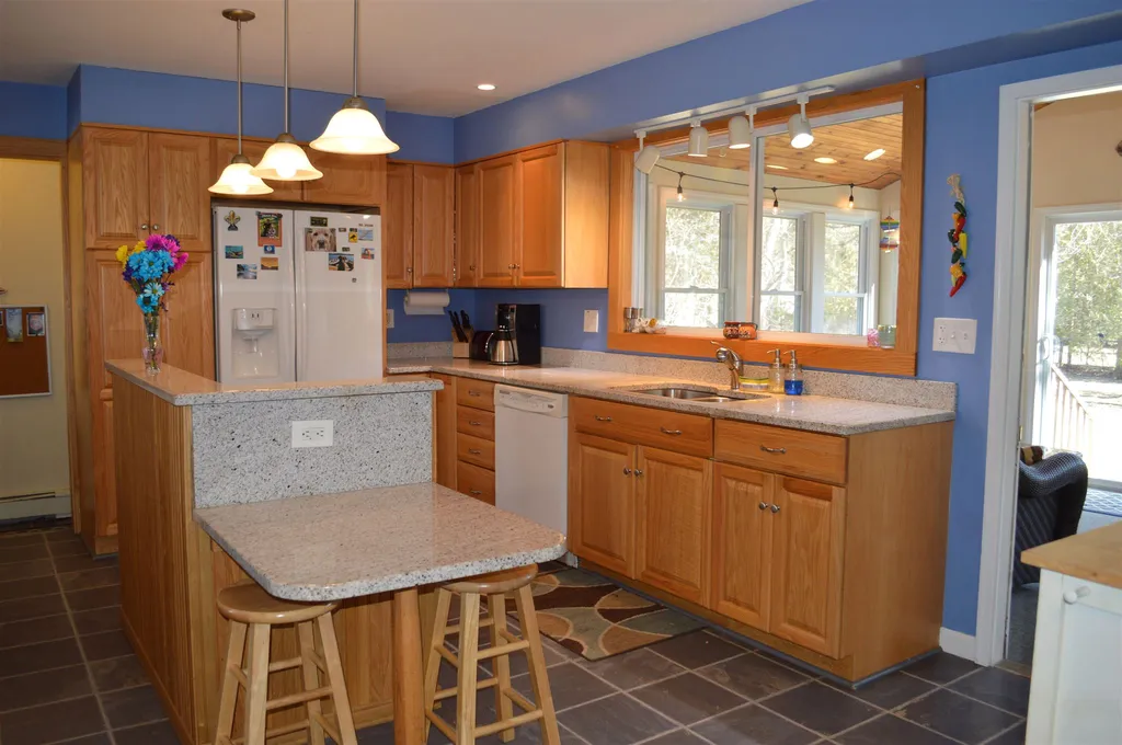 67 Roseade Parkway Burlington VT 05408