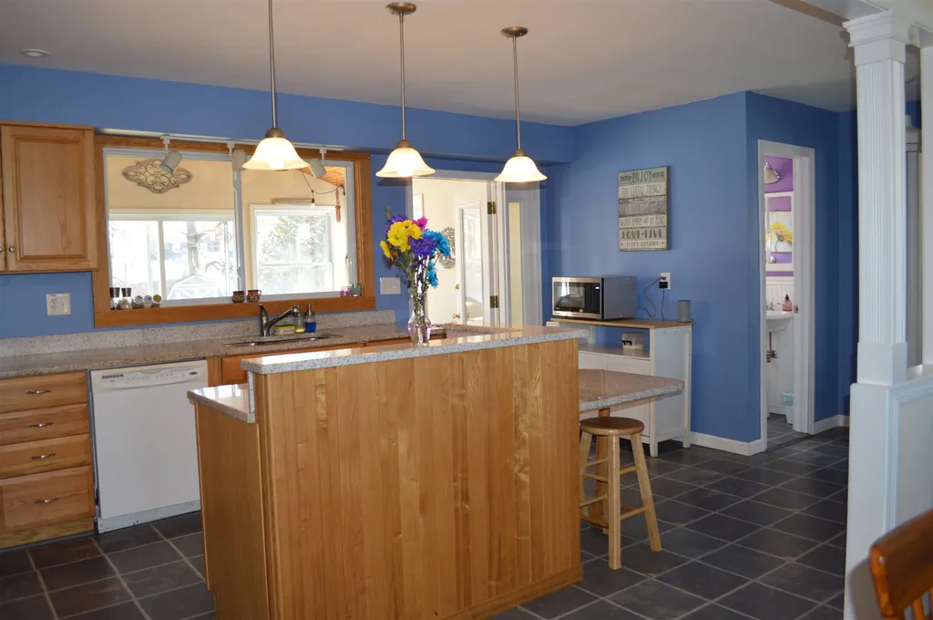 67 Roseade Parkway Burlington VT 05408