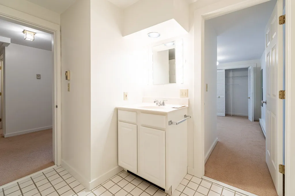 4 Wheelock Wood Hanover NH 03755