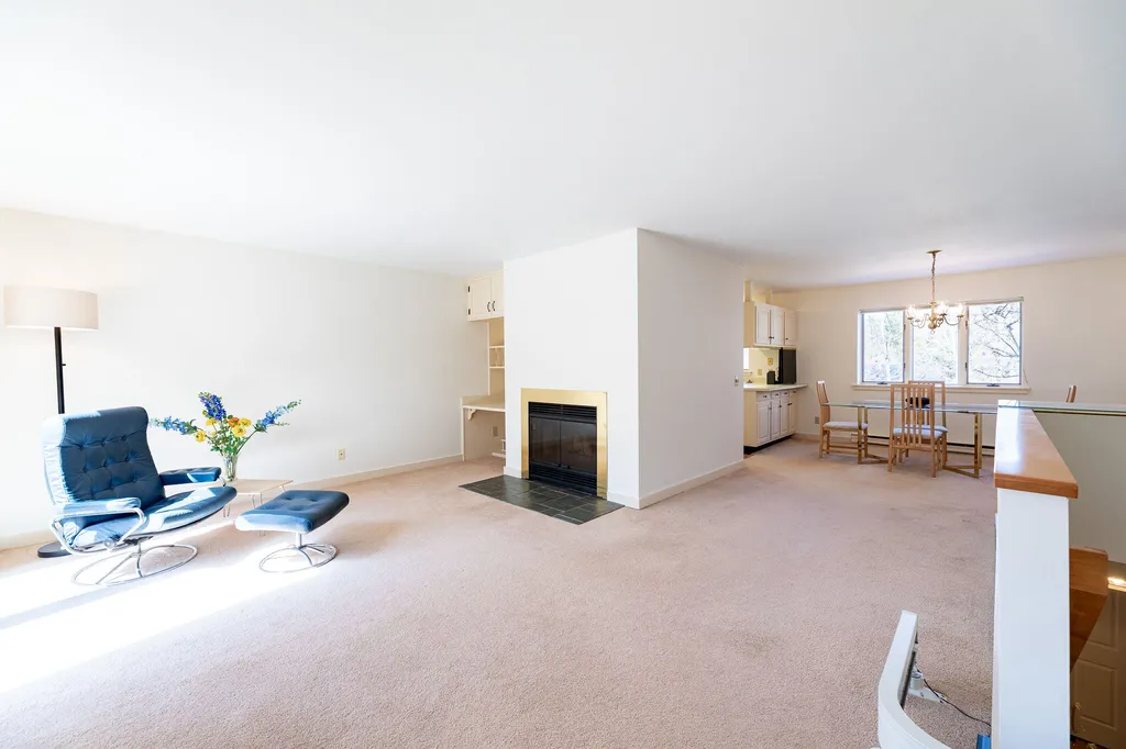 4 Wheelock Wood Hanover NH 03755