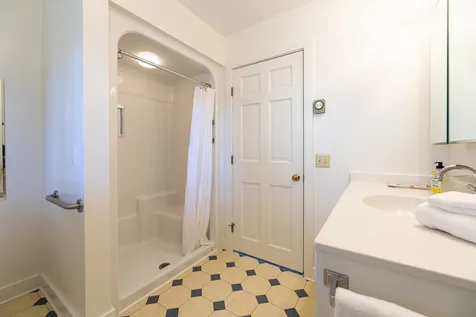 4 Wheelock Wood Hanover NH 03755