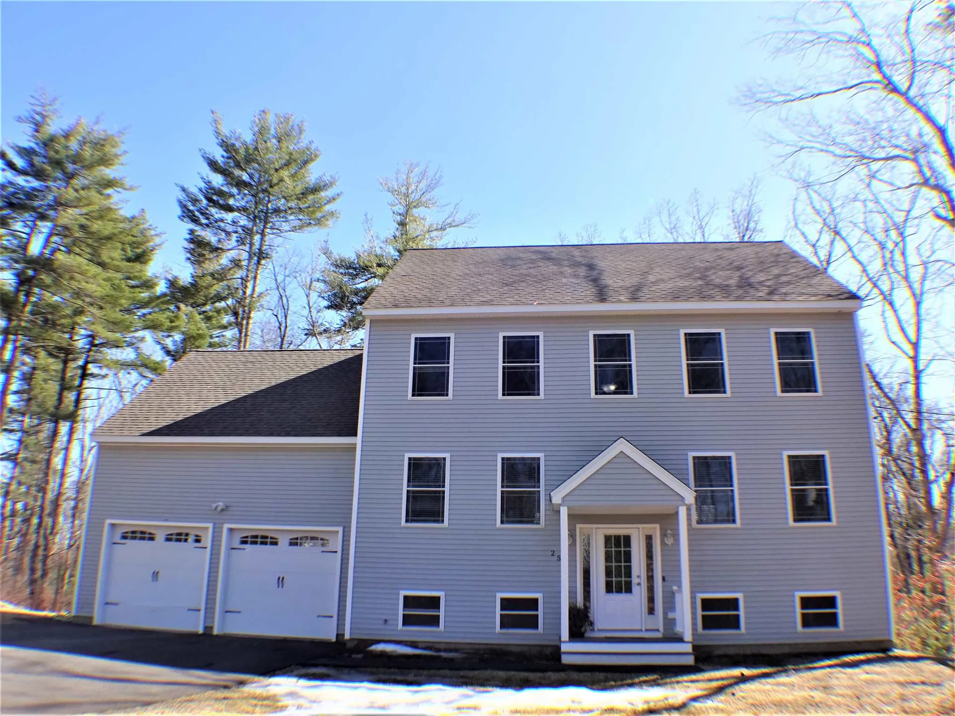 25 Lawrence Road Derry NH 03038