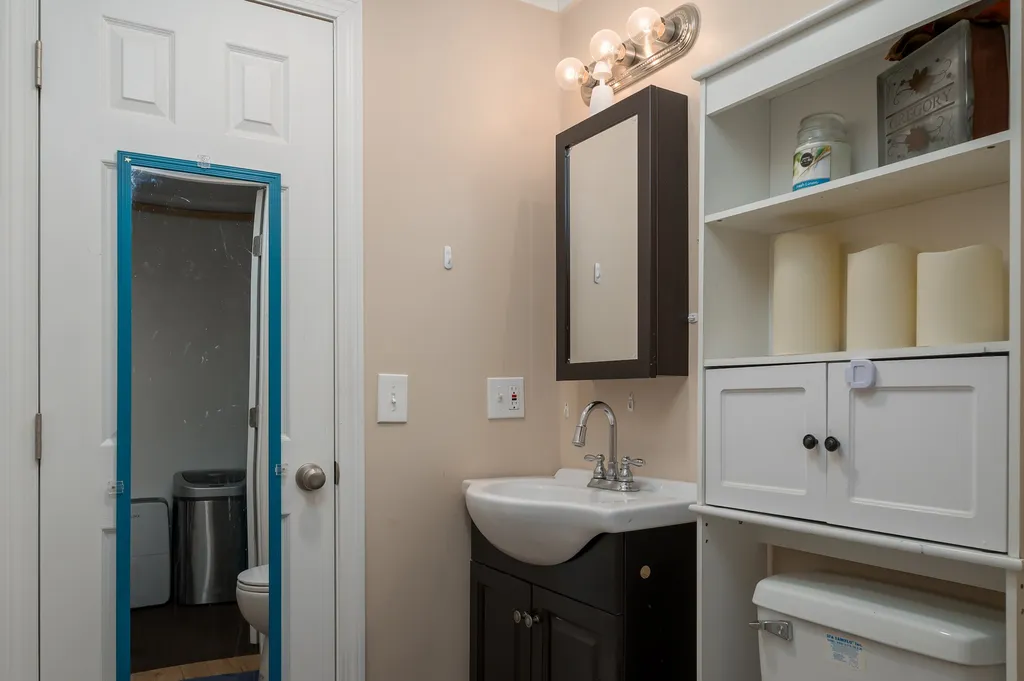 18 Pine Road Middleton NH 03887