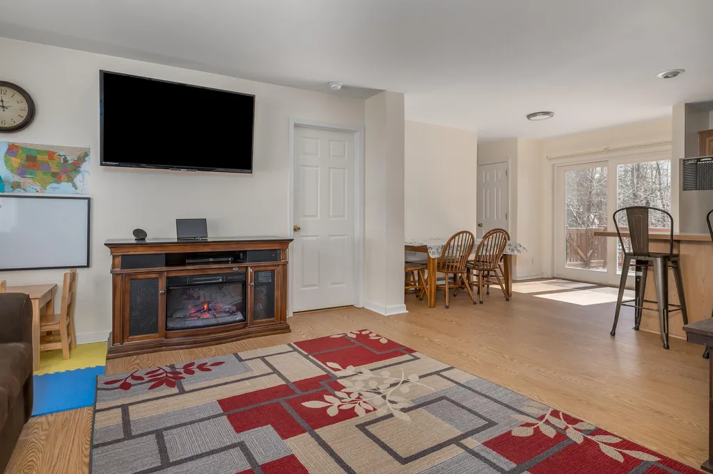 18 Pine Road Middleton NH 03887