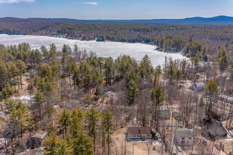 18 Pine Road Middleton NH 03887