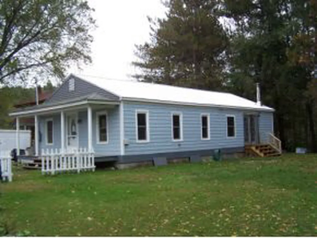 612 Pleasant Street St. Johnsbury VT 05819