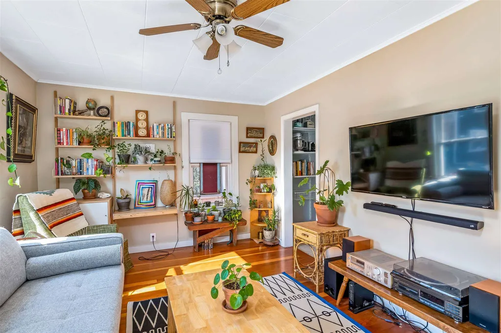 9 West Street Winooski VT 05404