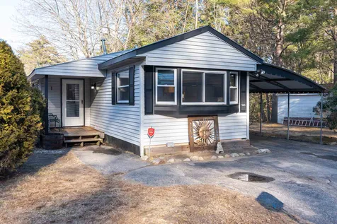 1 Kirkwood Road Hooksett NH 03106