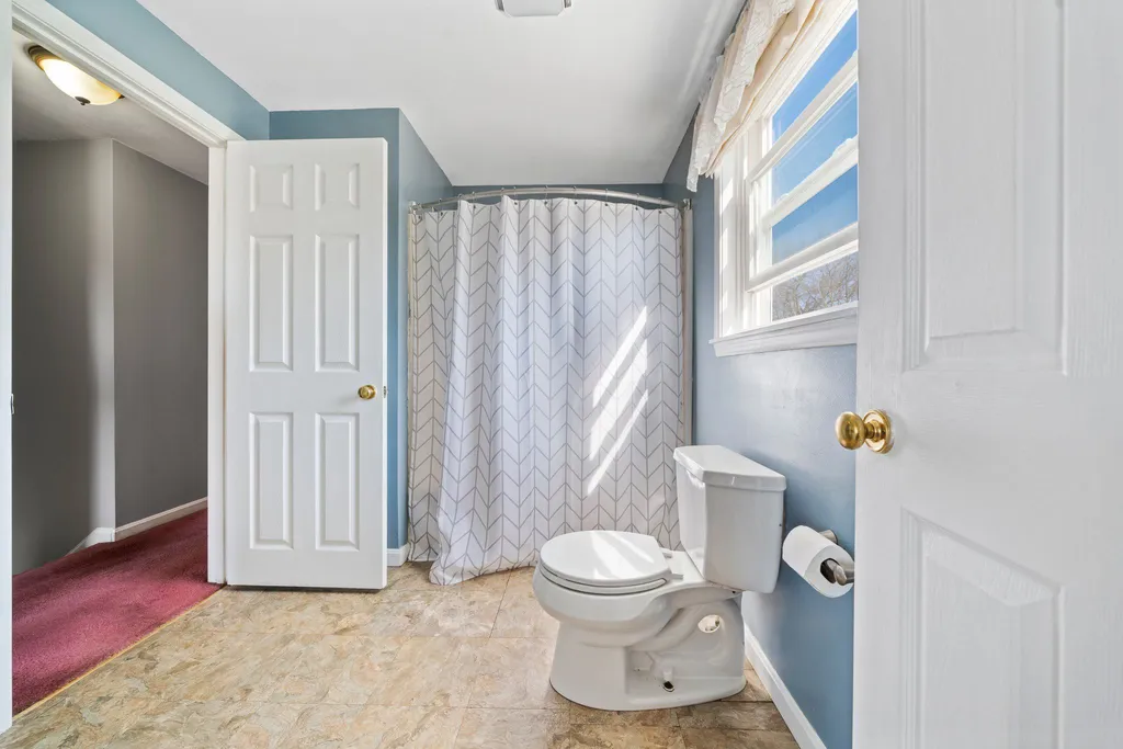 241 Pinebrook Place Manchester NH 03109