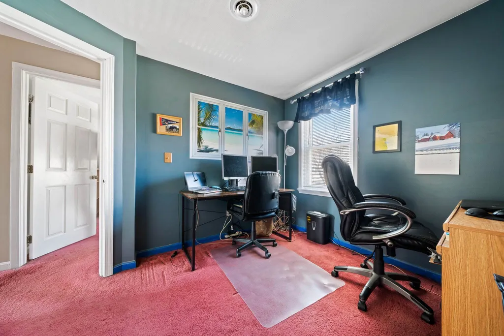 241 Pinebrook Place Manchester NH 03109