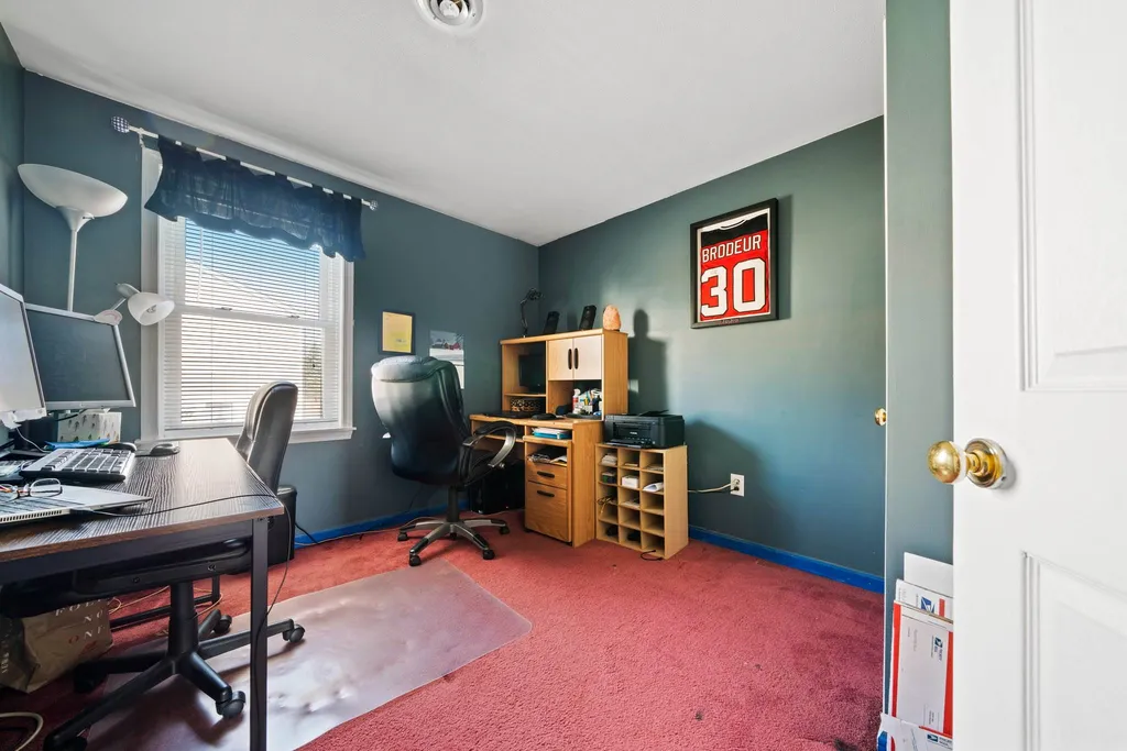 241 Pinebrook Place Manchester NH 03109