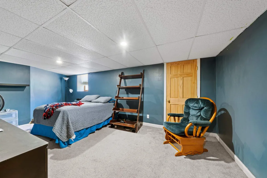 241 Pinebrook Place Manchester NH 03109