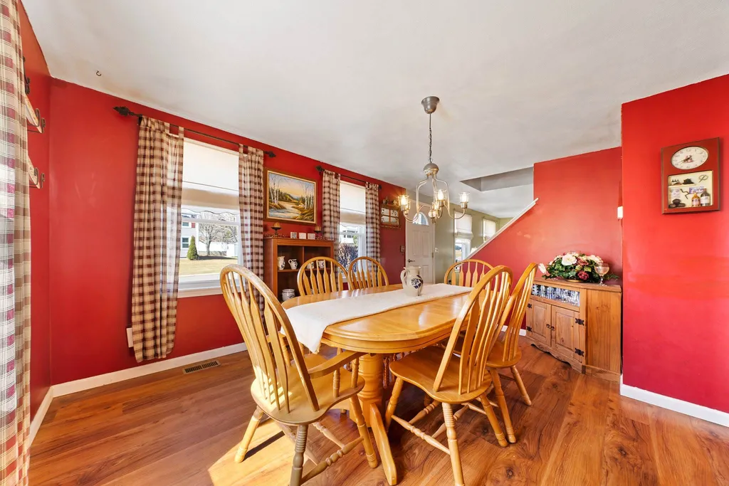 241 Pinebrook Place Manchester NH 03109