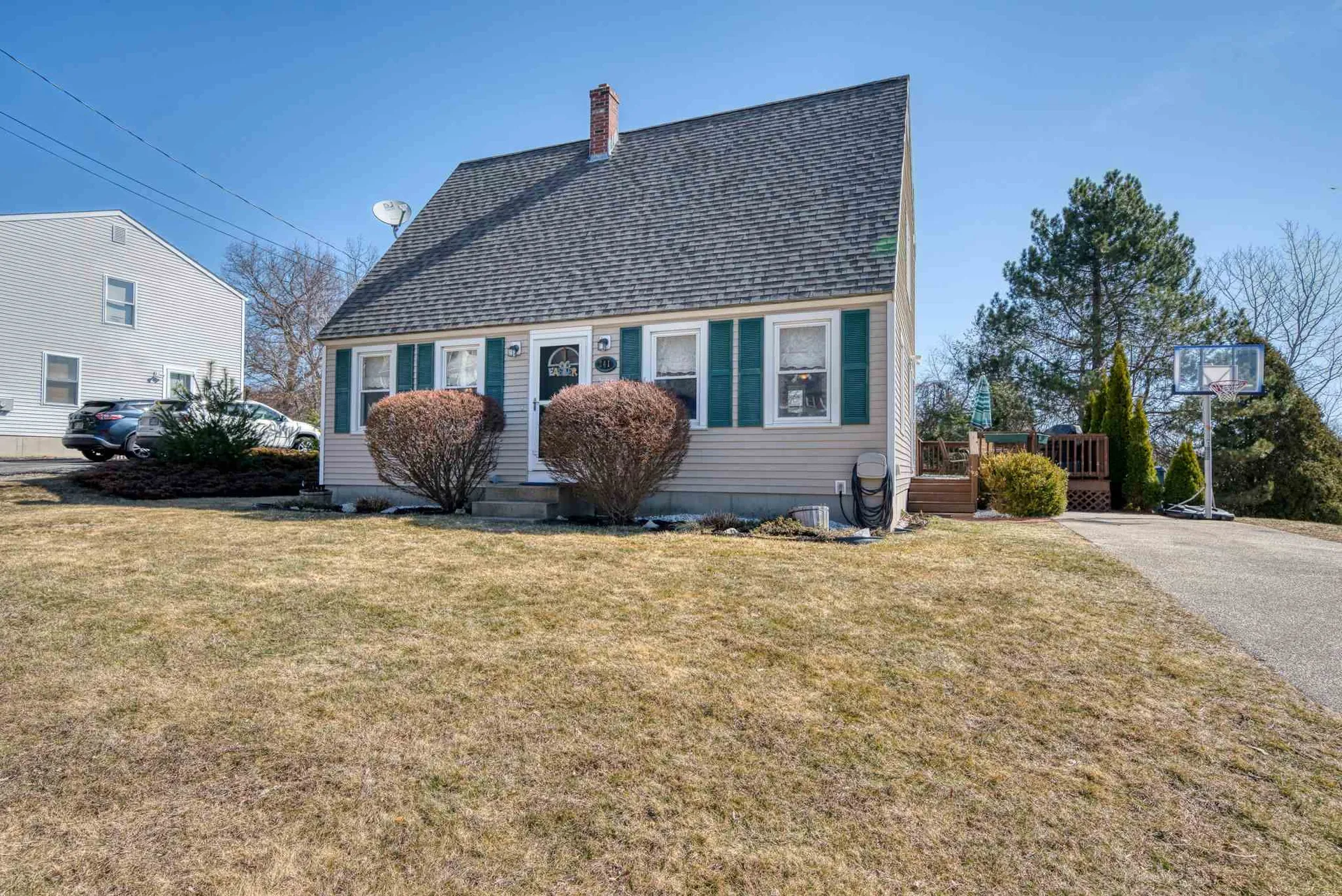 241 Pinebrook Place Manchester NH 03109