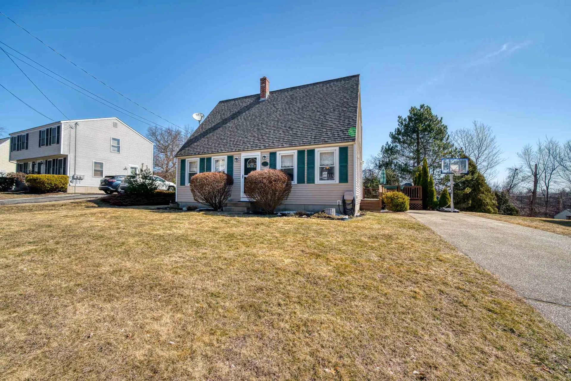 241 Pinebrook Place Manchester NH 03109