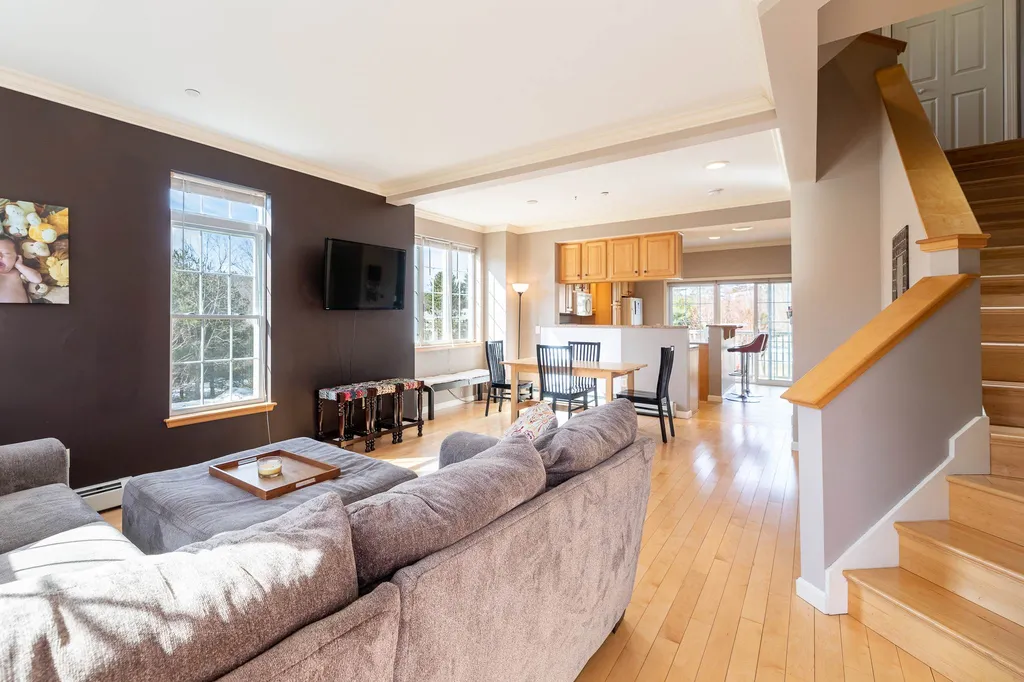 17 Shadow Brook Drive Hanover NH 03755