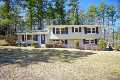 35 Marlowe Road Nashua NH 03062