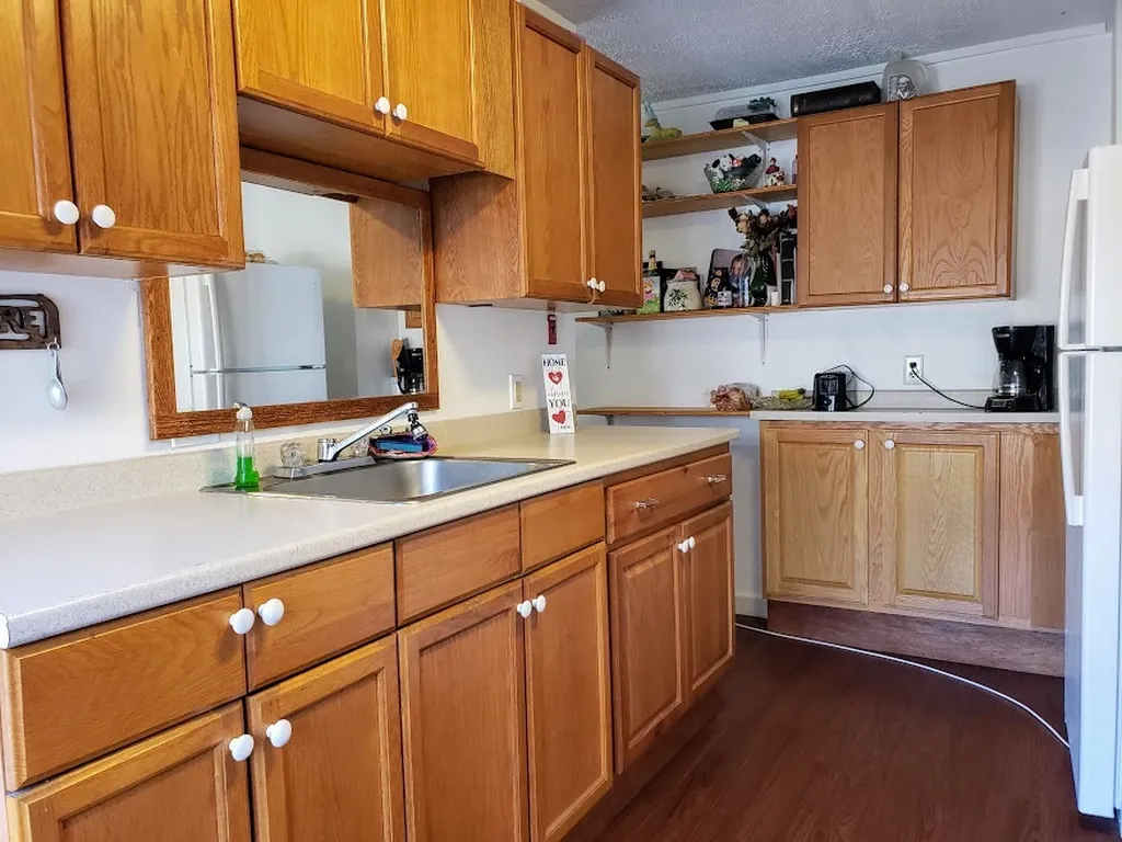 7 Weare Road Henniker NH 03242