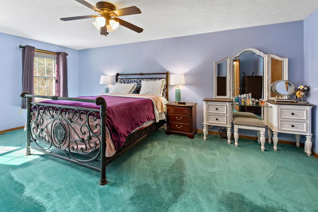 29 Chase Brook Circle Litchfield NH 03052