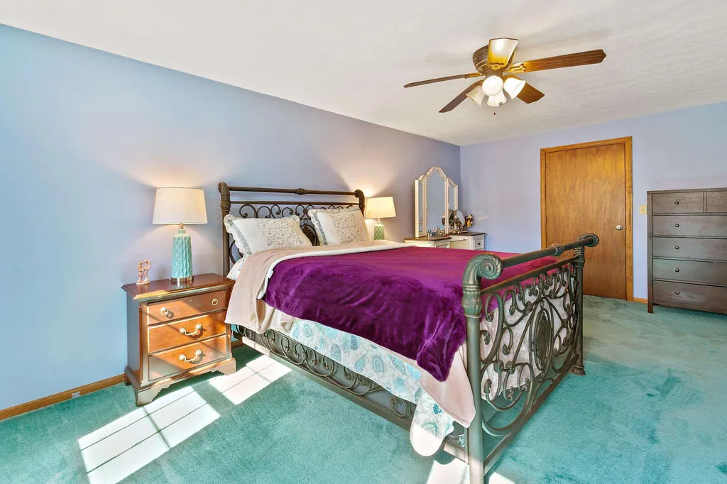 29 Chase Brook Circle Litchfield NH 03052