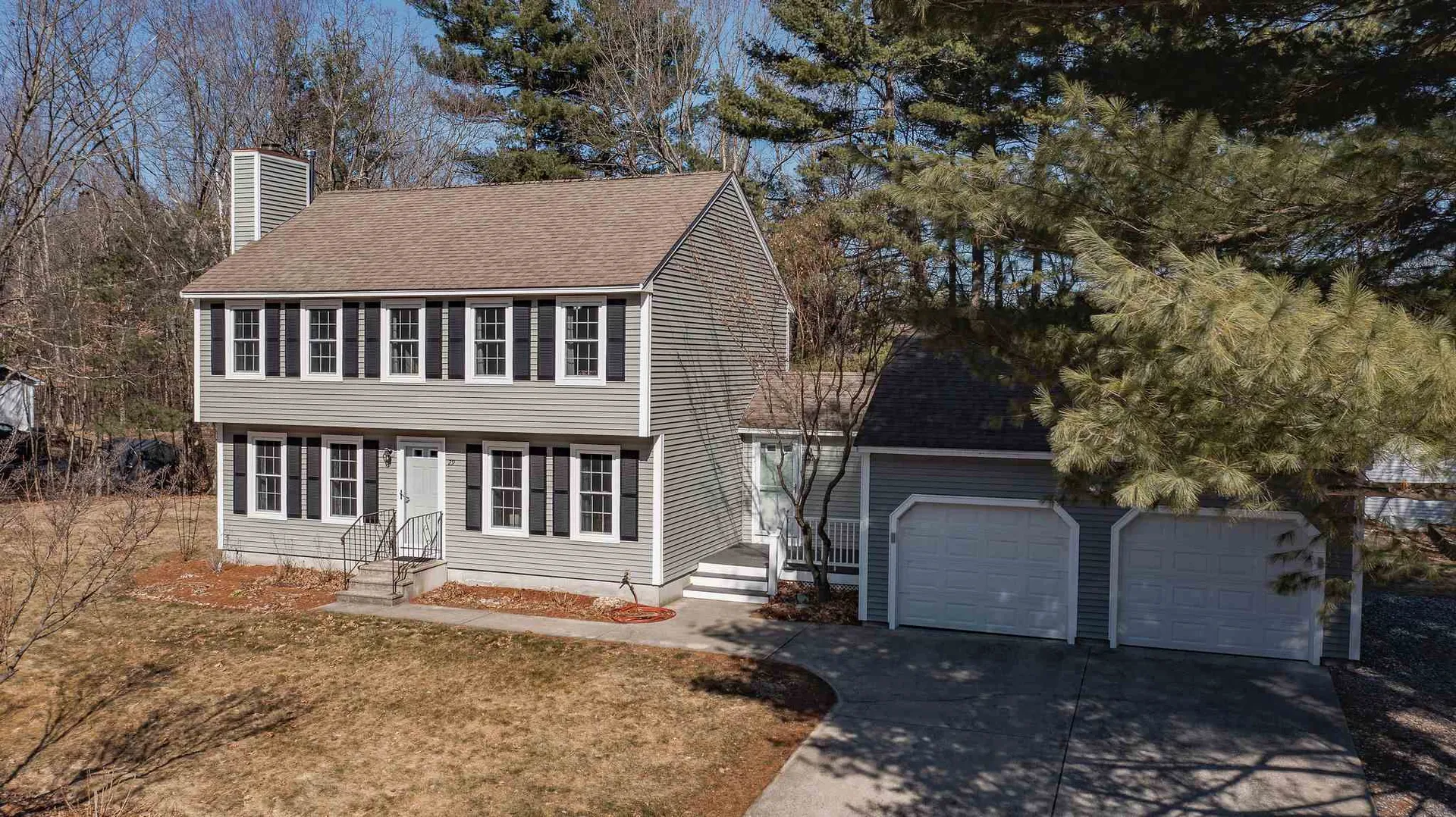 29 Chase Brook Circle Litchfield NH 03052