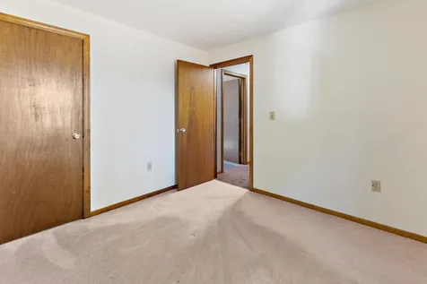 29 Chase Brook Circle Litchfield NH 03052