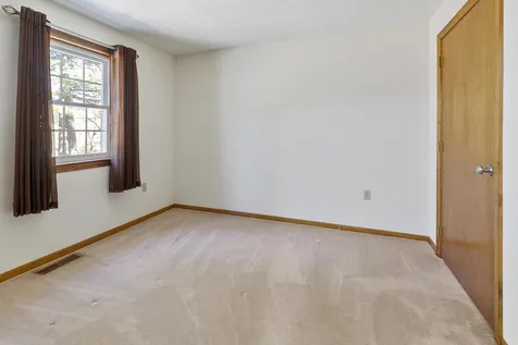 29 Chase Brook Circle Litchfield NH 03052