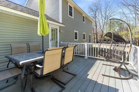 29 Chase Brook Circle Litchfield NH 03052