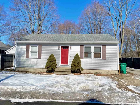 6 Bradley Court Rochester NH 03867
