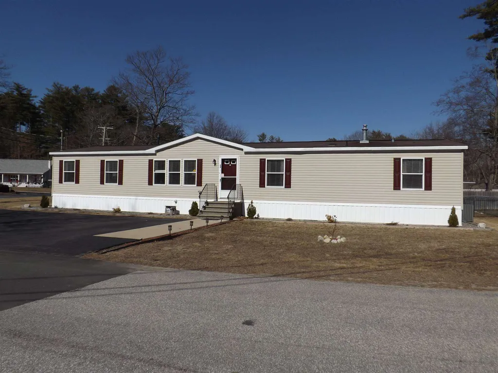 28 Virginia Lane Seabrook NH 03874
