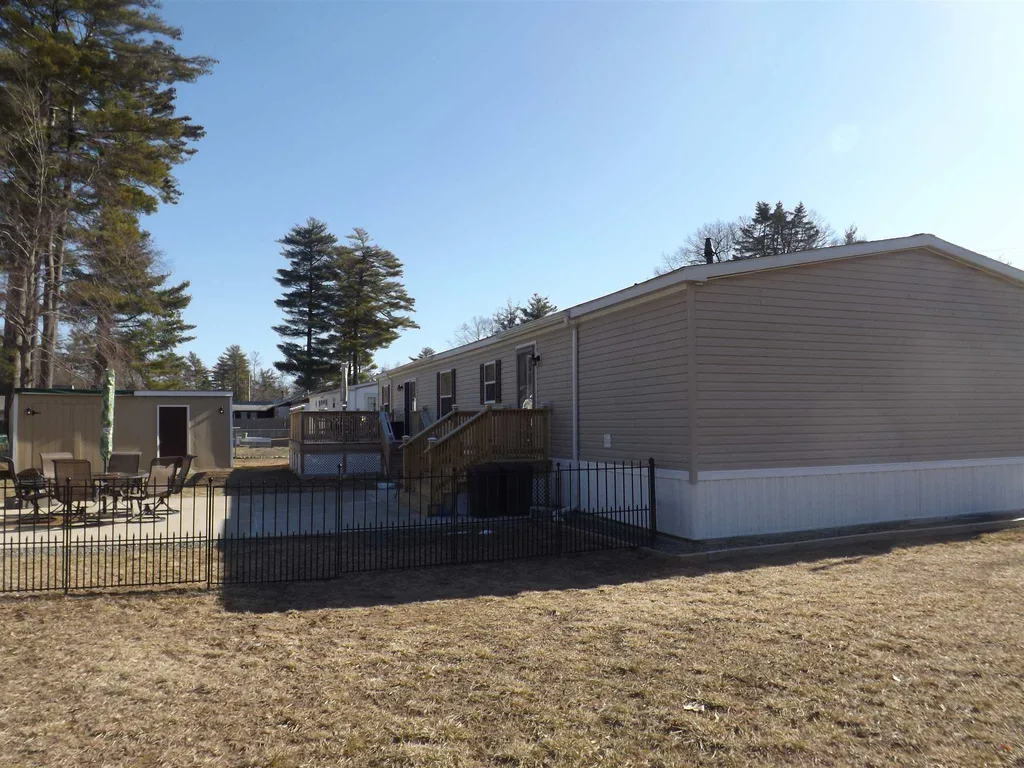28 Virginia Lane Seabrook NH 03874