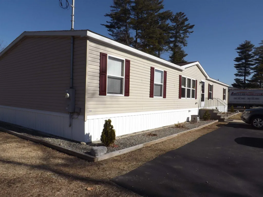 28 Virginia Lane Seabrook NH 03874
