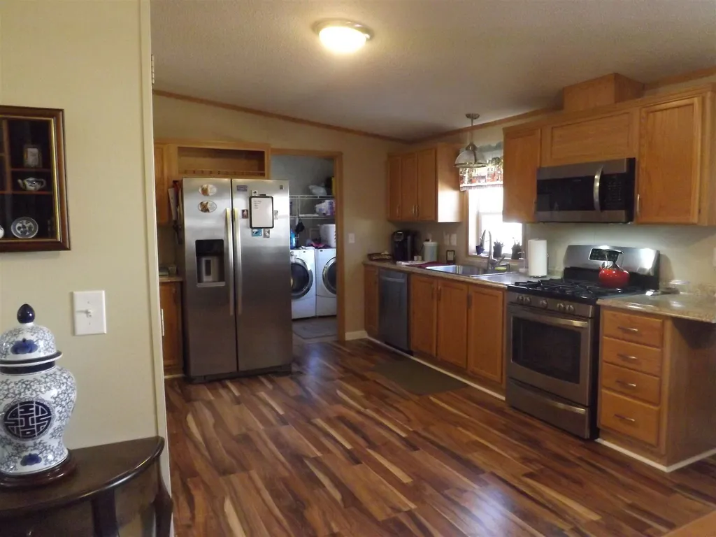 28 Virginia Lane Seabrook NH 03874