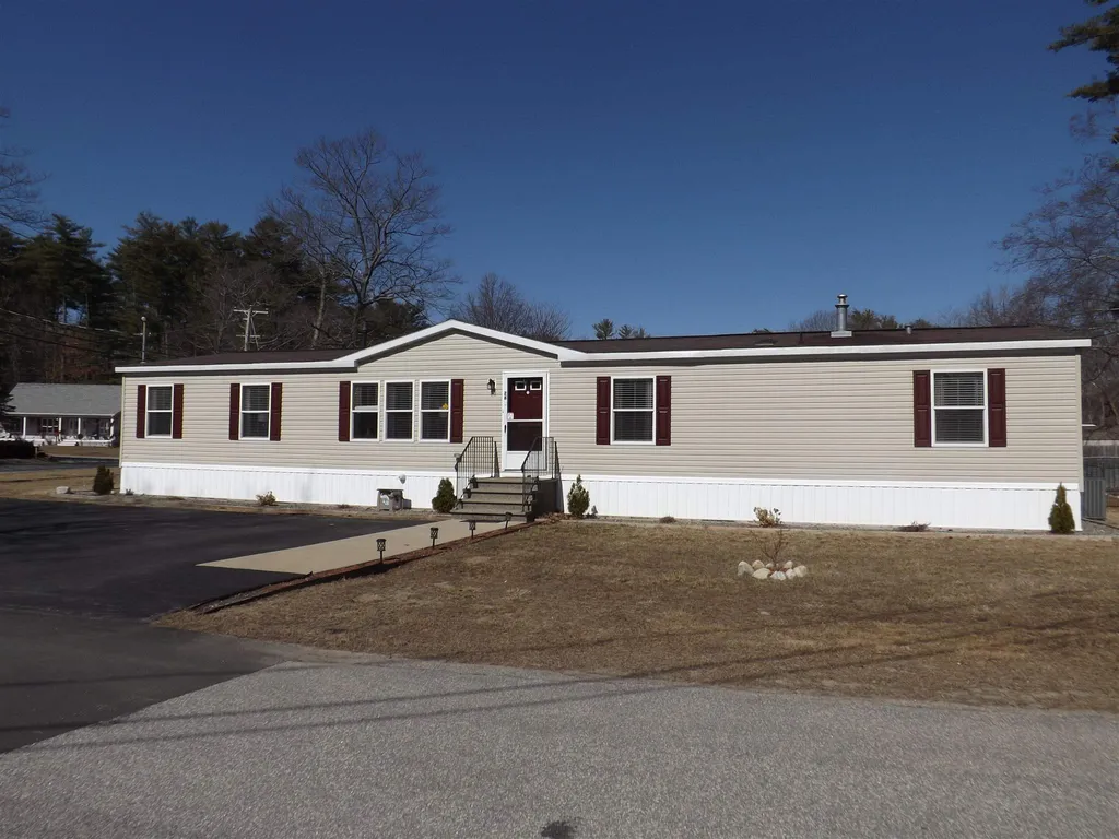 28 Virginia Lane Seabrook NH 03874