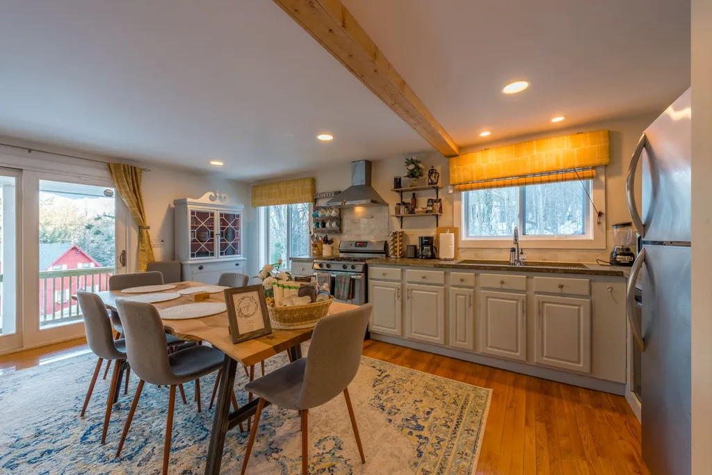 15 Hilltop Drive Newbury NH 03255