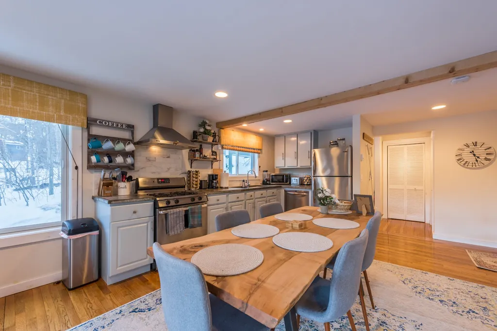 15 Hilltop Drive Newbury NH 03255