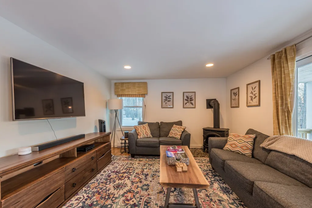 15 Hilltop Drive Newbury NH 03255