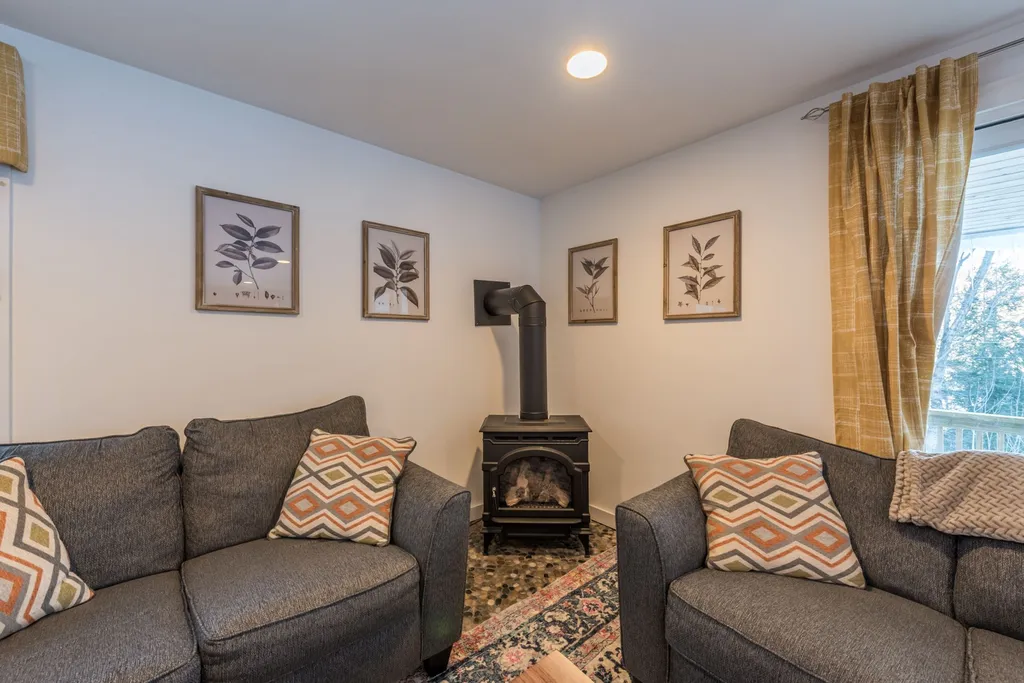15 Hilltop Drive Newbury NH 03255