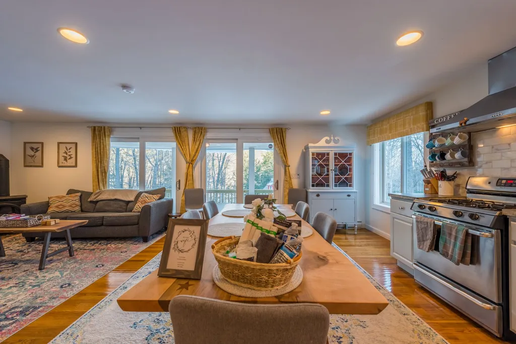 15 Hilltop Drive Newbury NH 03255