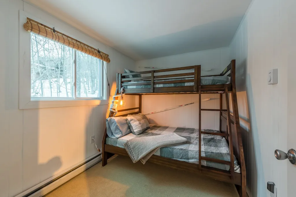 15 Hilltop Drive Newbury NH 03255