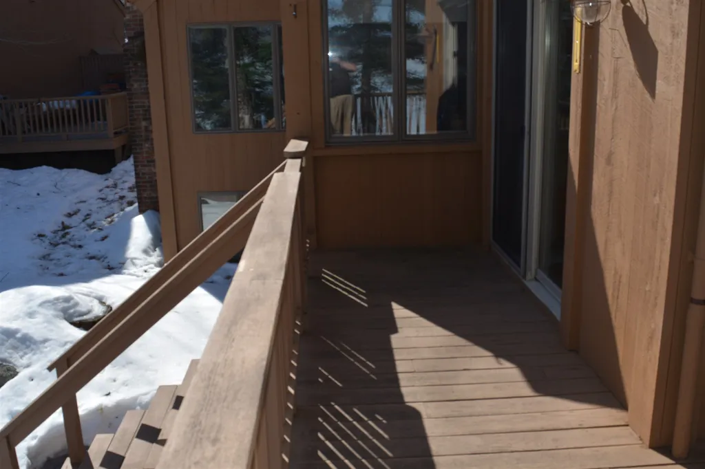 7 Pioneer Point Grantham NH 03753