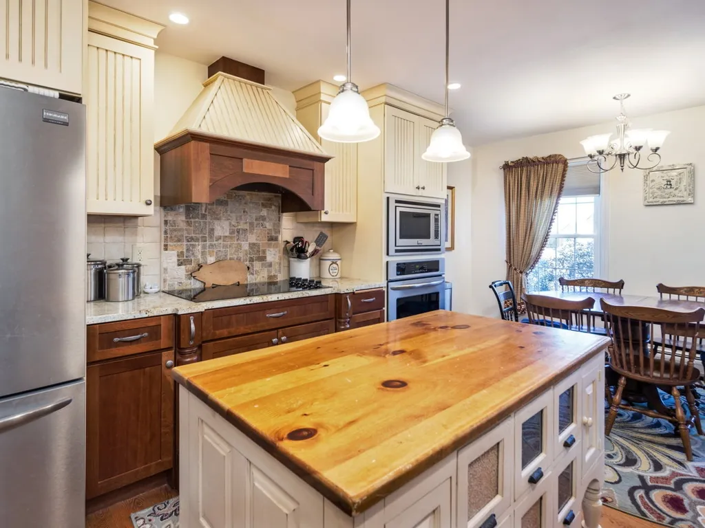 81 Brook Drive Burlington VT 05408