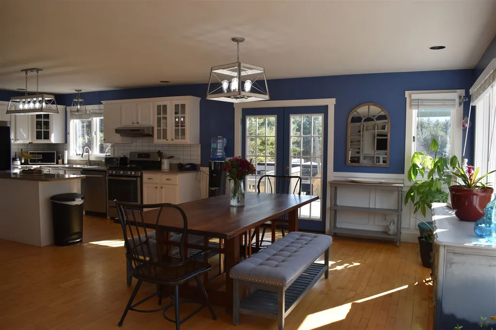 563 Wild Apple Road New Haven VT 05472