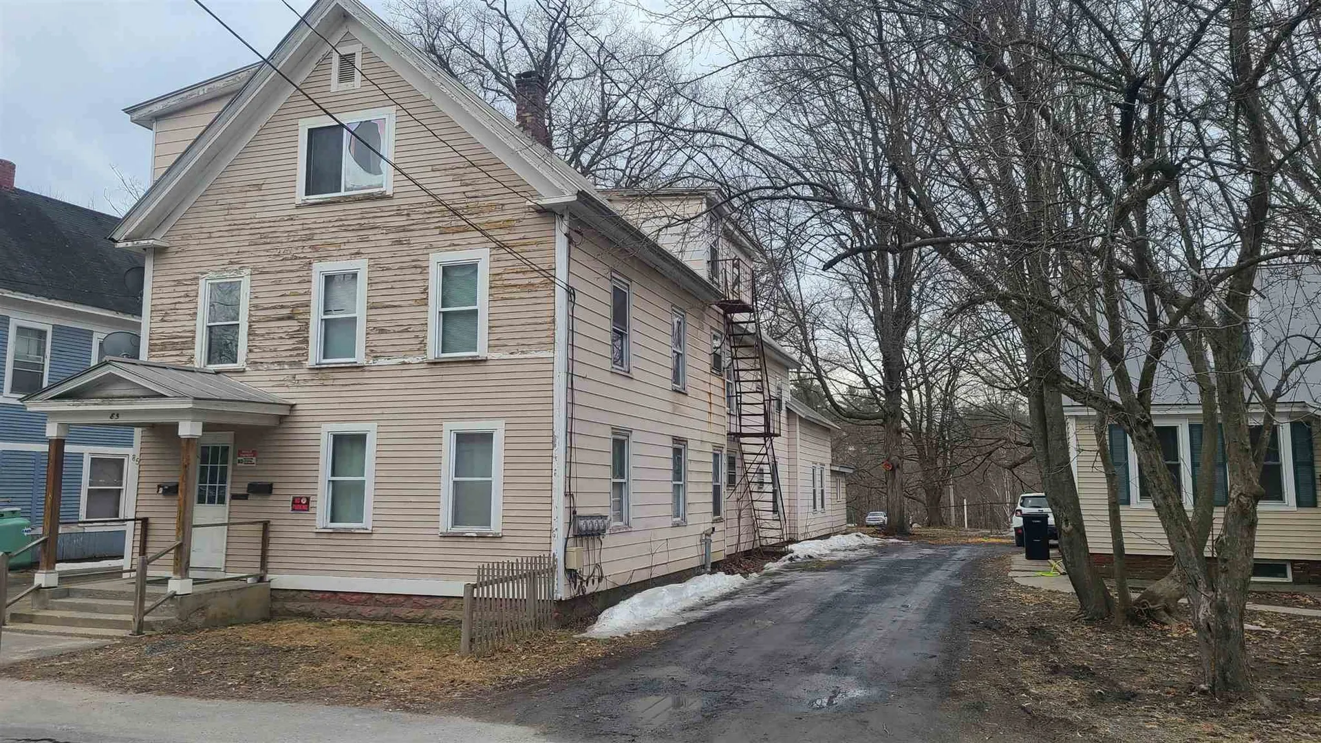 85 Pearl Street Claremont NH 03743