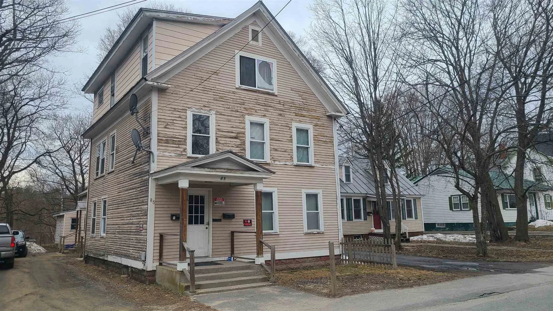 85 Pearl Street Claremont NH 03743