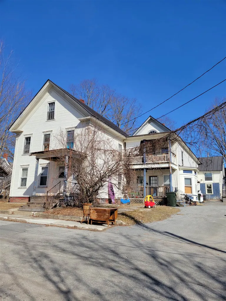 14 Spruce Avenue Claremont NH 03743