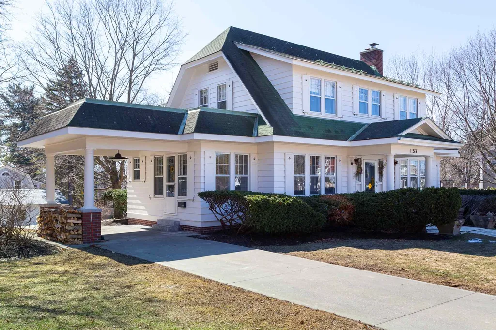 137 Ledge Road Burlington VT 05401